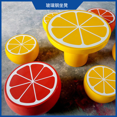 當(dāng)水果遇上座椅 創(chuàng)意卡通雕塑點(diǎn)亮戶外休閑空間
